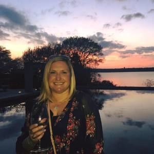 Meet your Posher, Holly